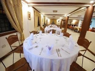 La Roca Veranda Suites & Restaurant Legazpi Esterno foto